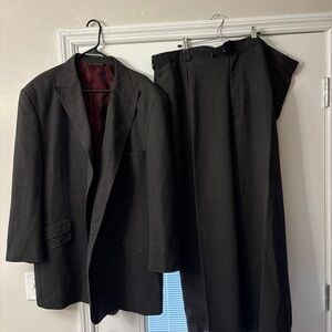 Mecca Houndstooth  3 Piece Suit (Size 54L). Tailored Clothing.